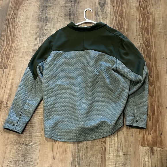 active snap down shirt XL - Picture 4 of 4